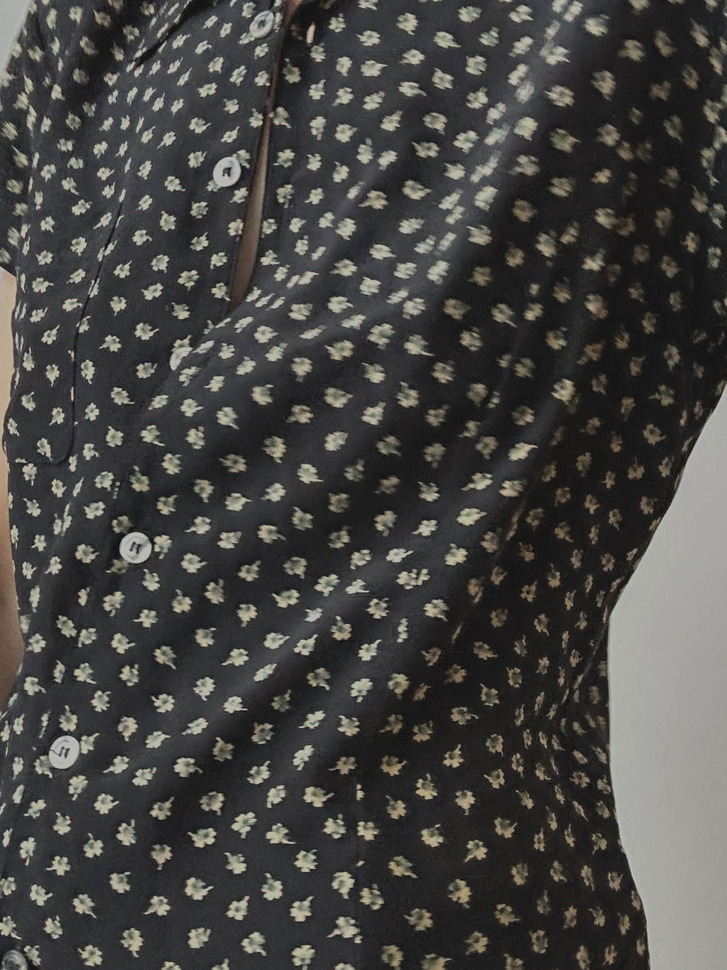 SILK FLORAL BUTTON UP