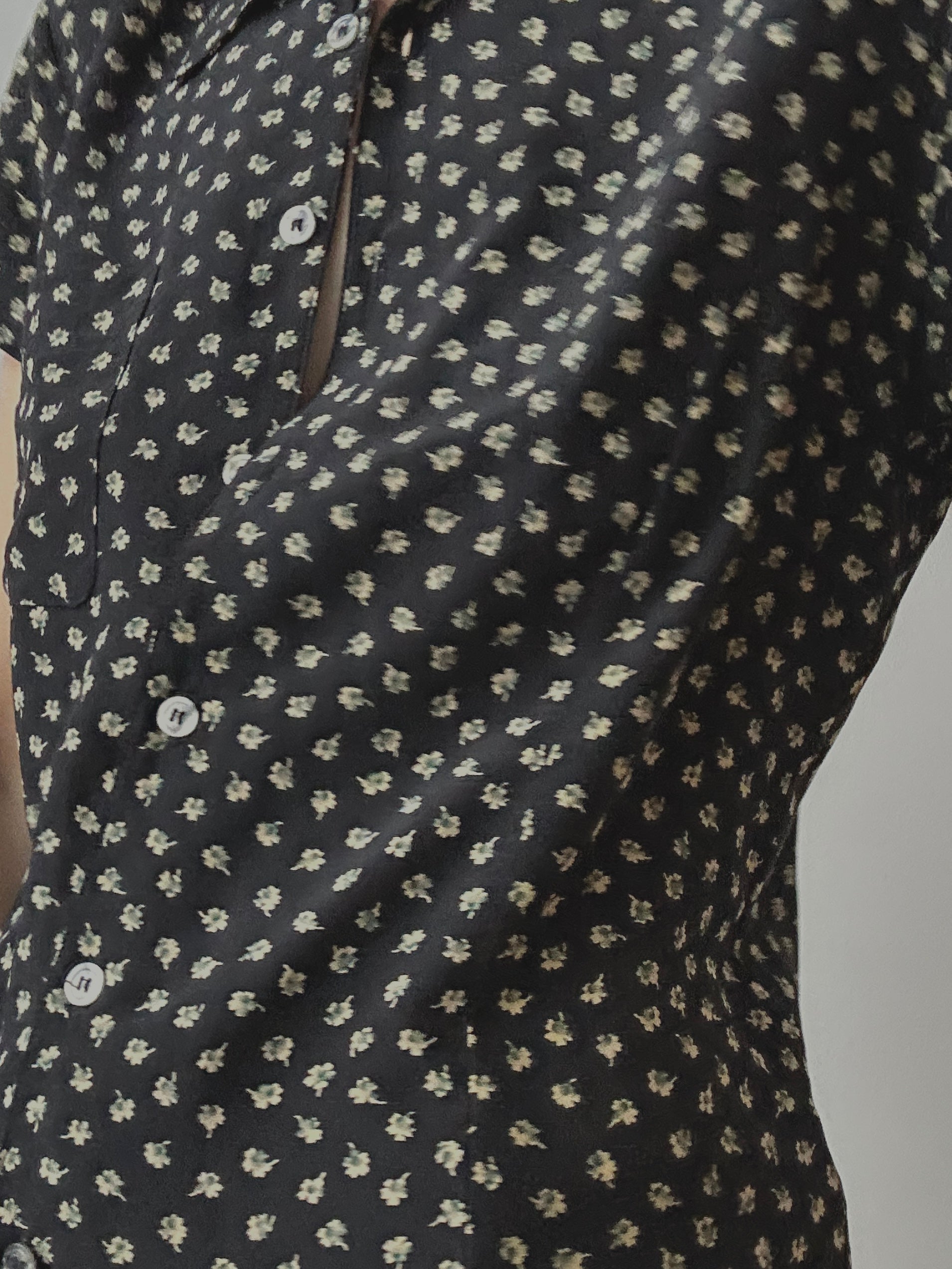 SILK FLORAL BUTTON UP