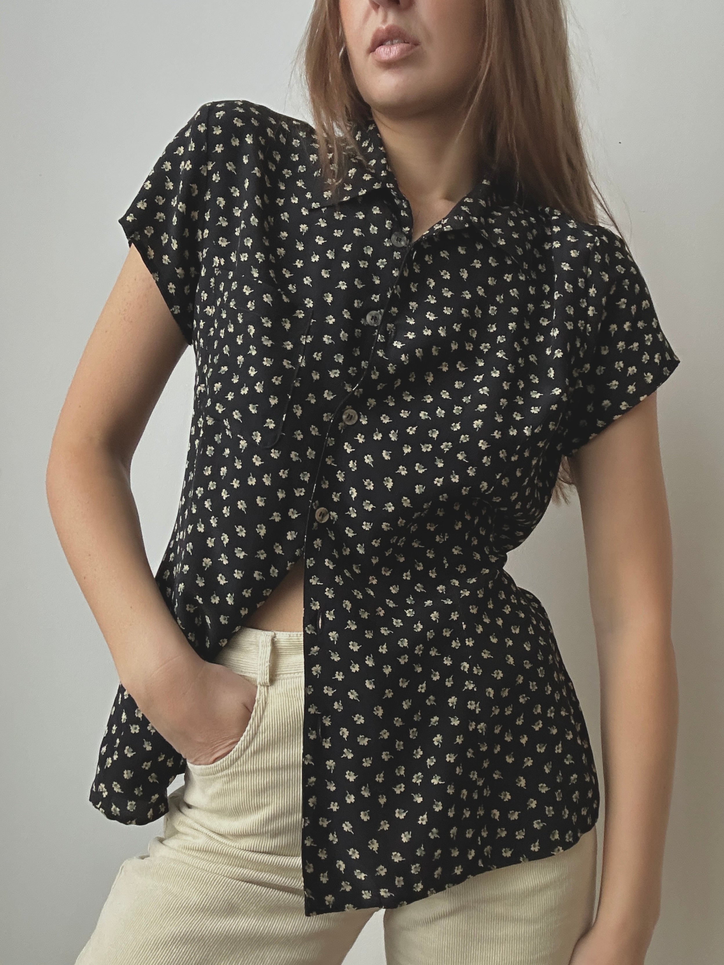 SILK FLORAL BUTTON UP