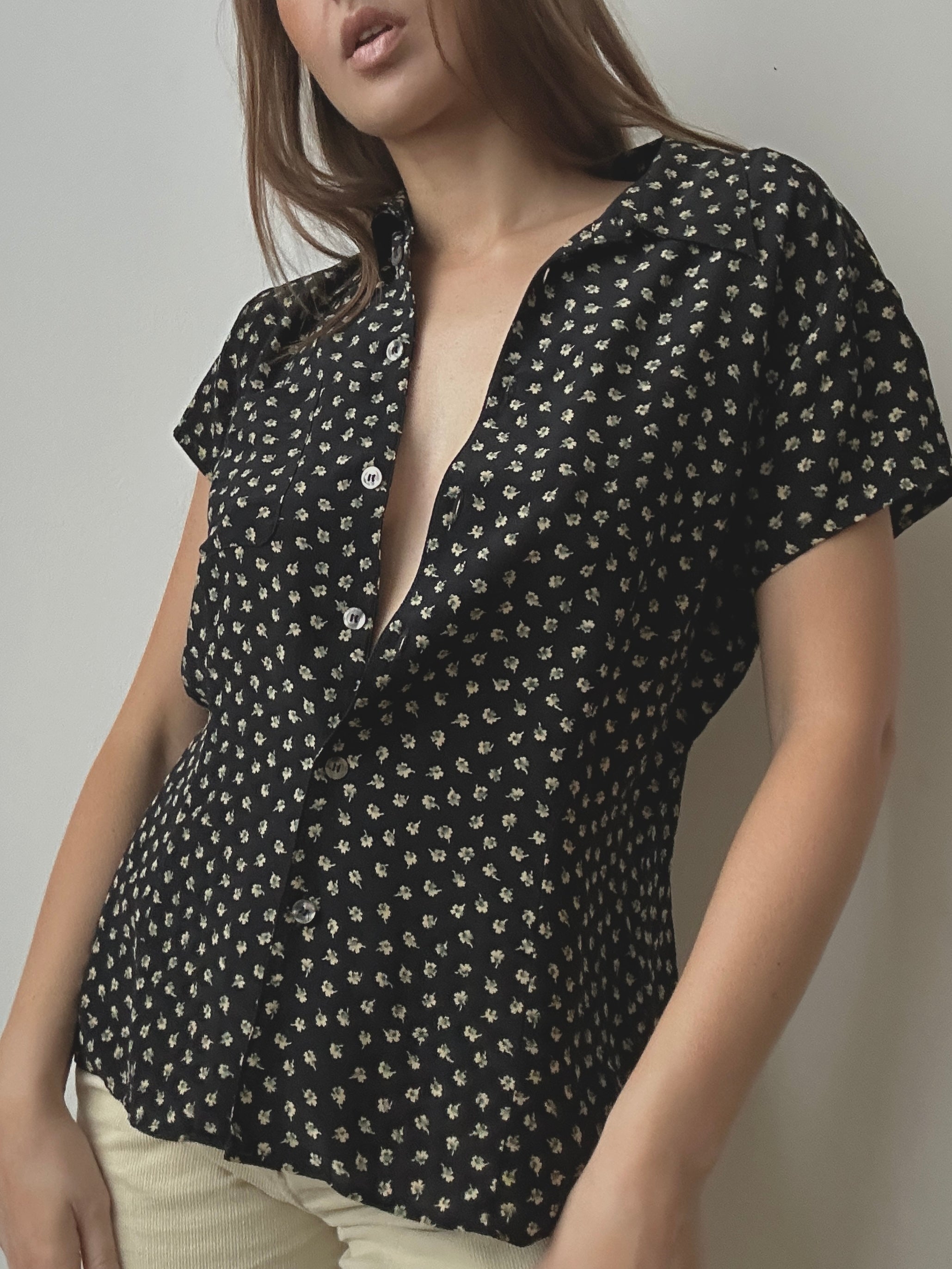 SILK FLORAL BUTTON UP