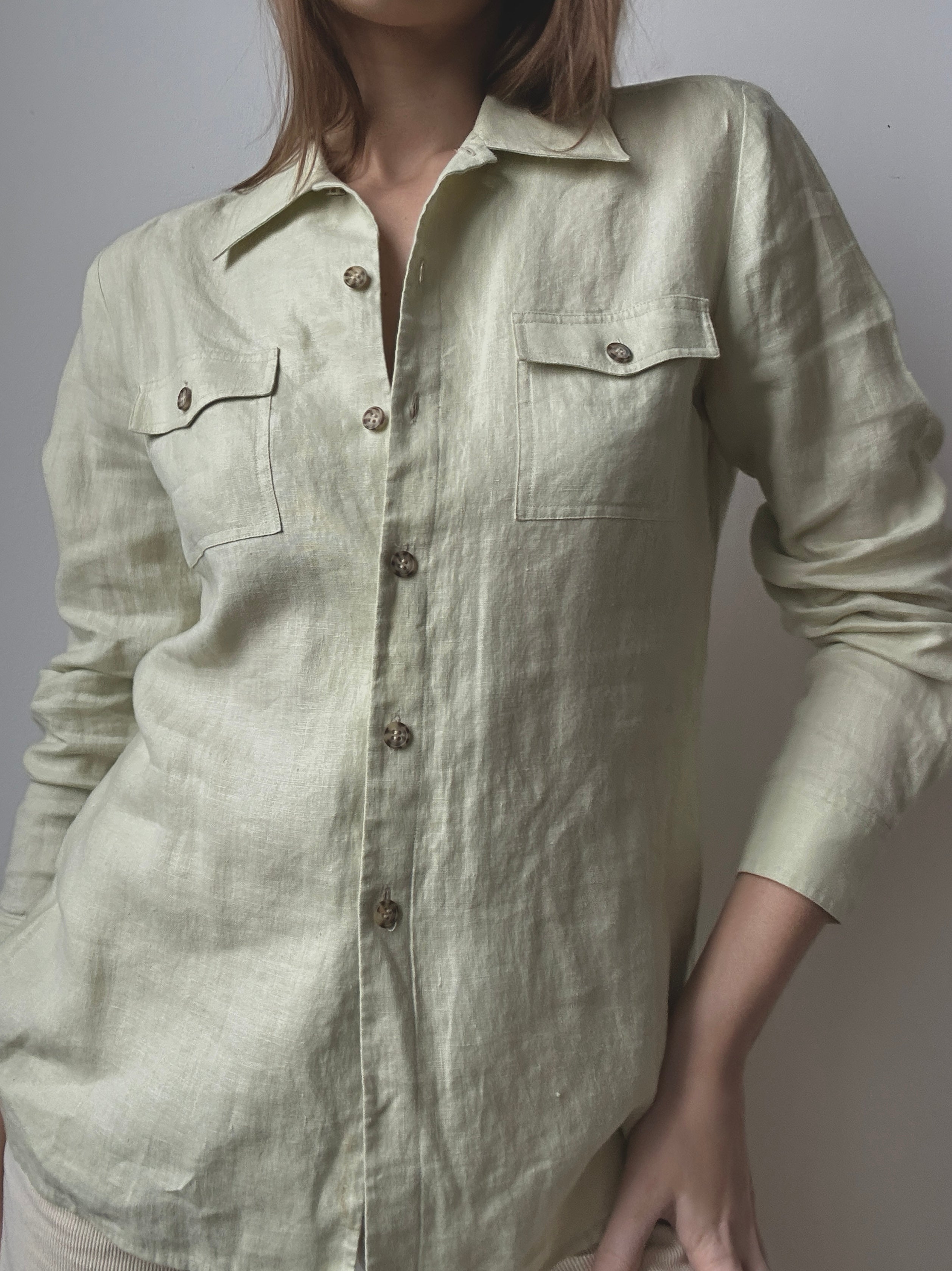 LINEN BUTTON UP