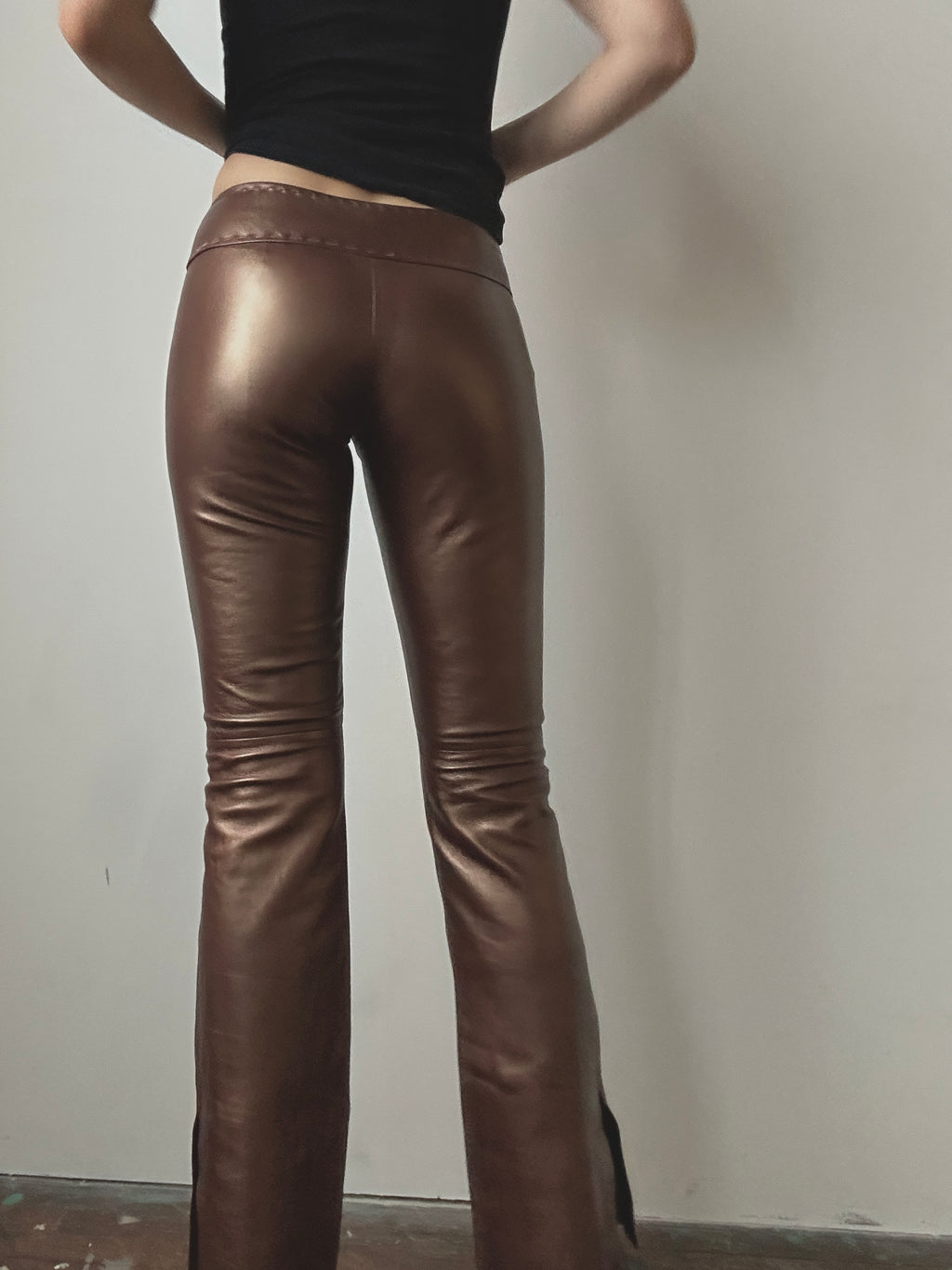 LOW RISE LEATHER PANTS