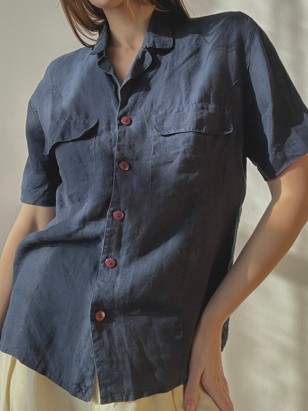 NAVY LINEN BUTTON UP