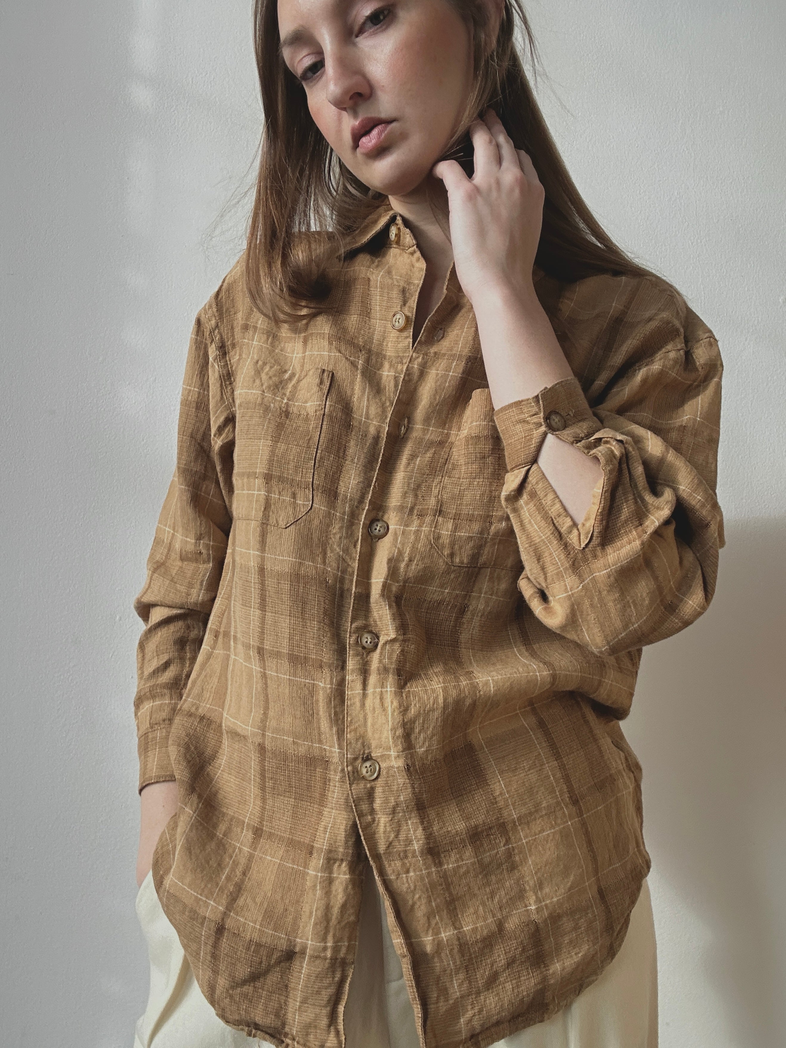 PLAID LINEN BUTTON UP