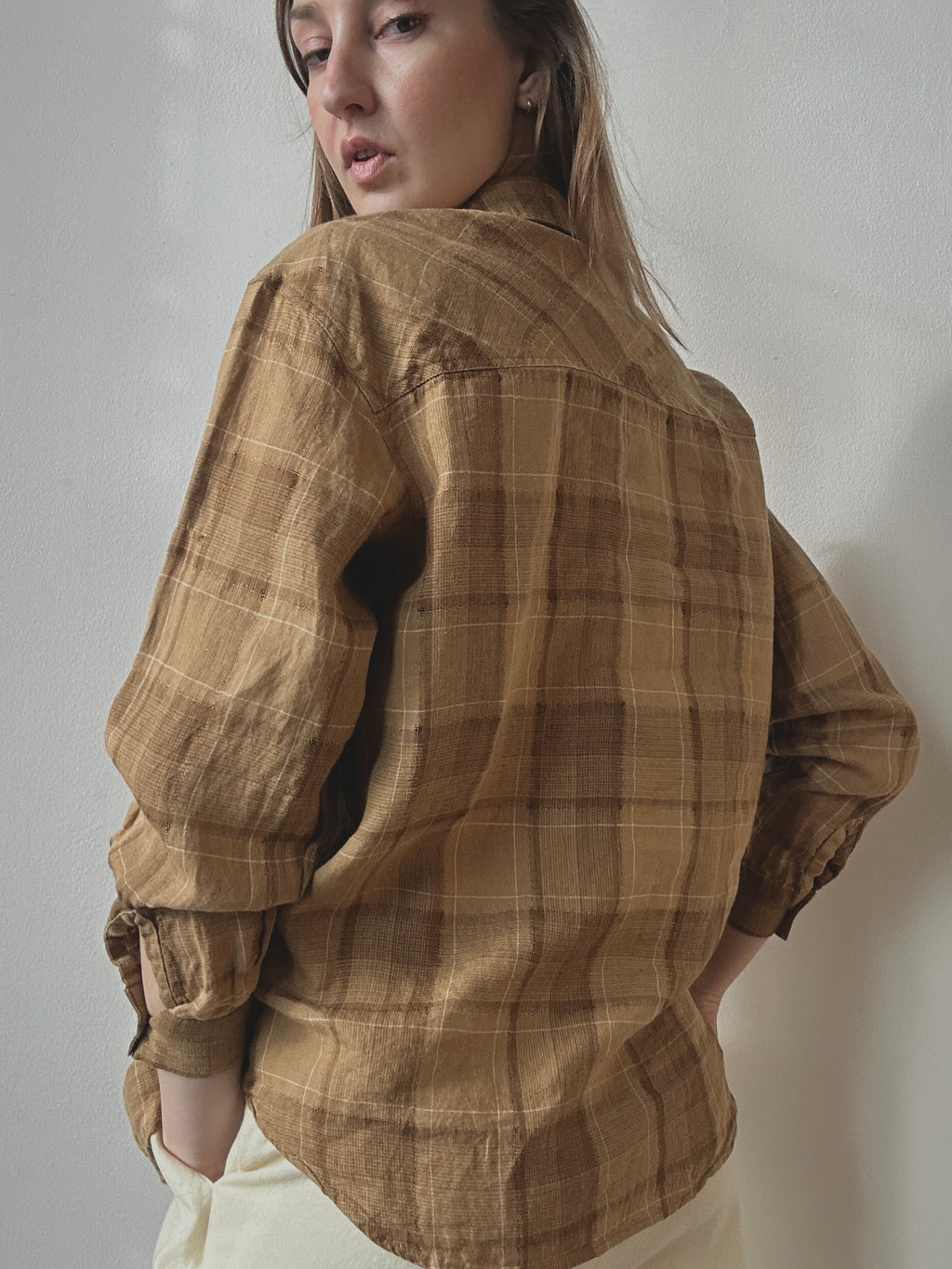 PLAID LINEN BUTTON UP