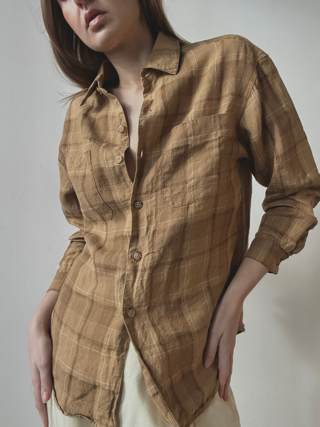 PLAID LINEN BUTTON UP