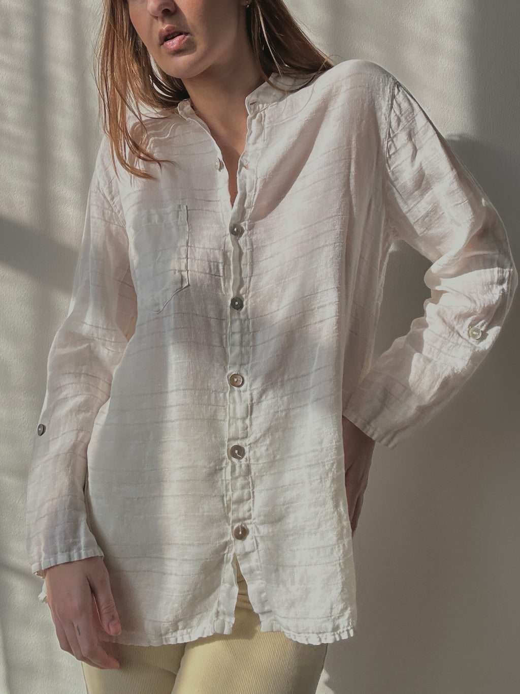 LINEN BUTTON UP