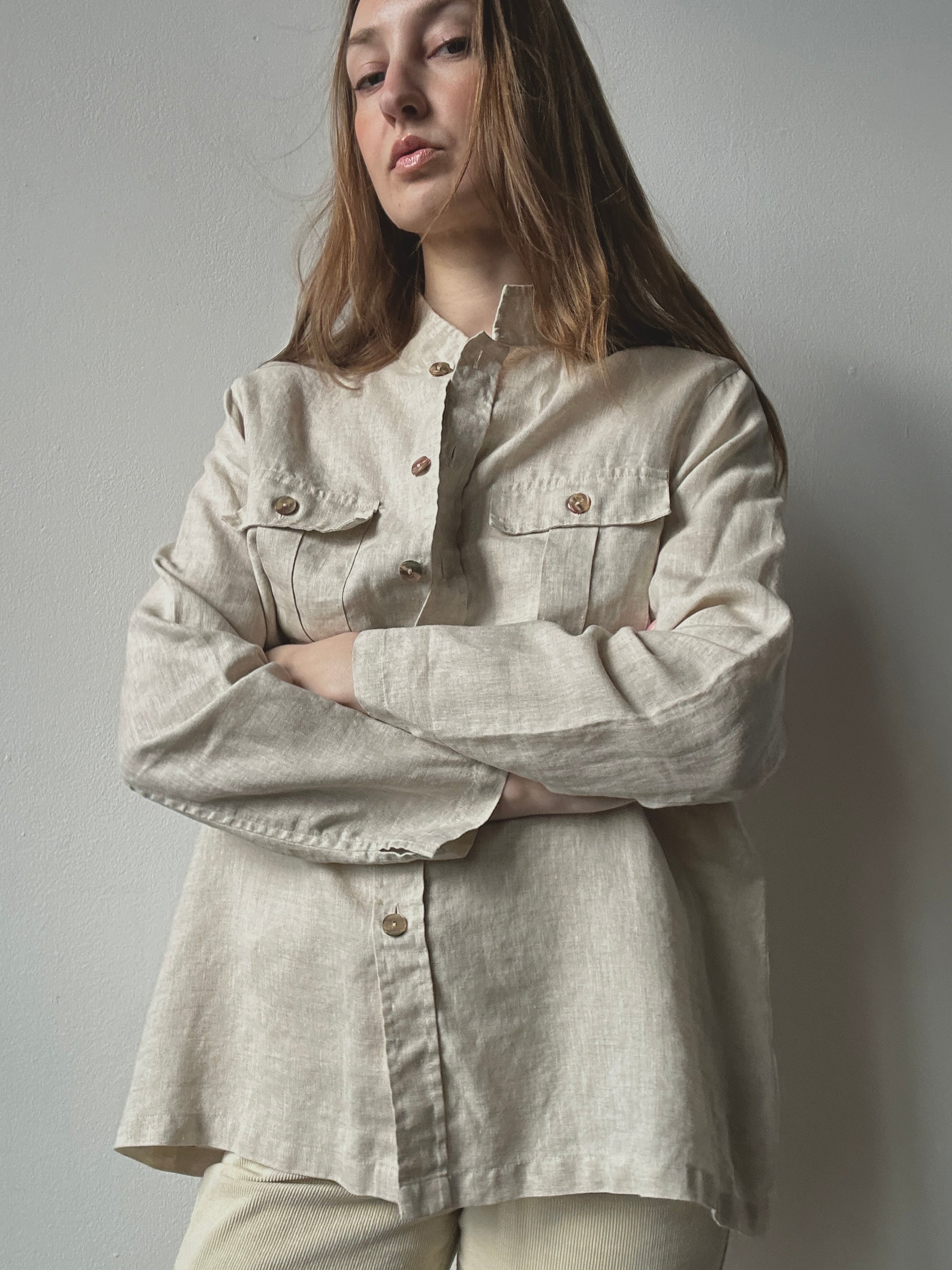 LINEN BUTTON UP