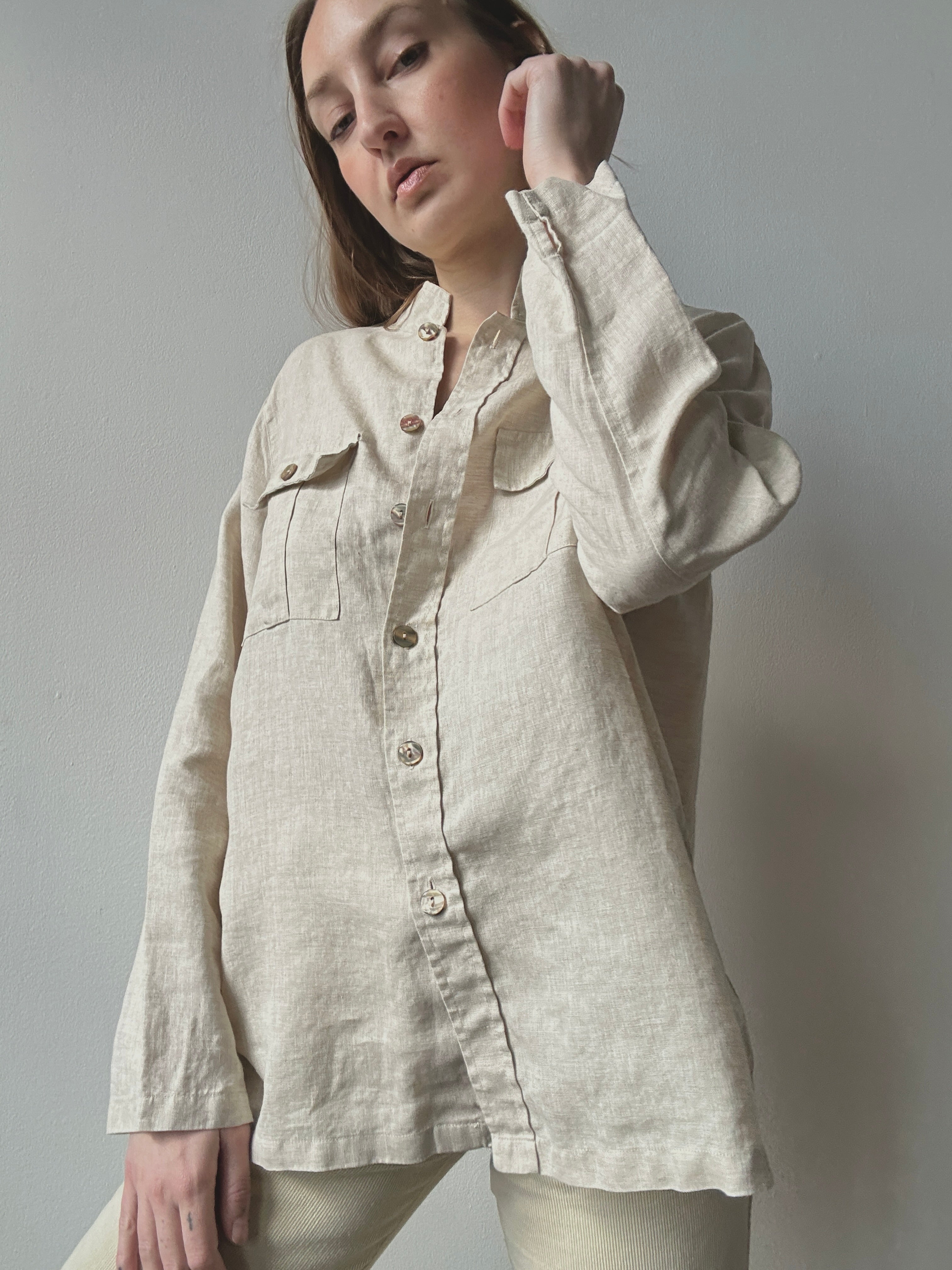 LINEN BUTTON UP