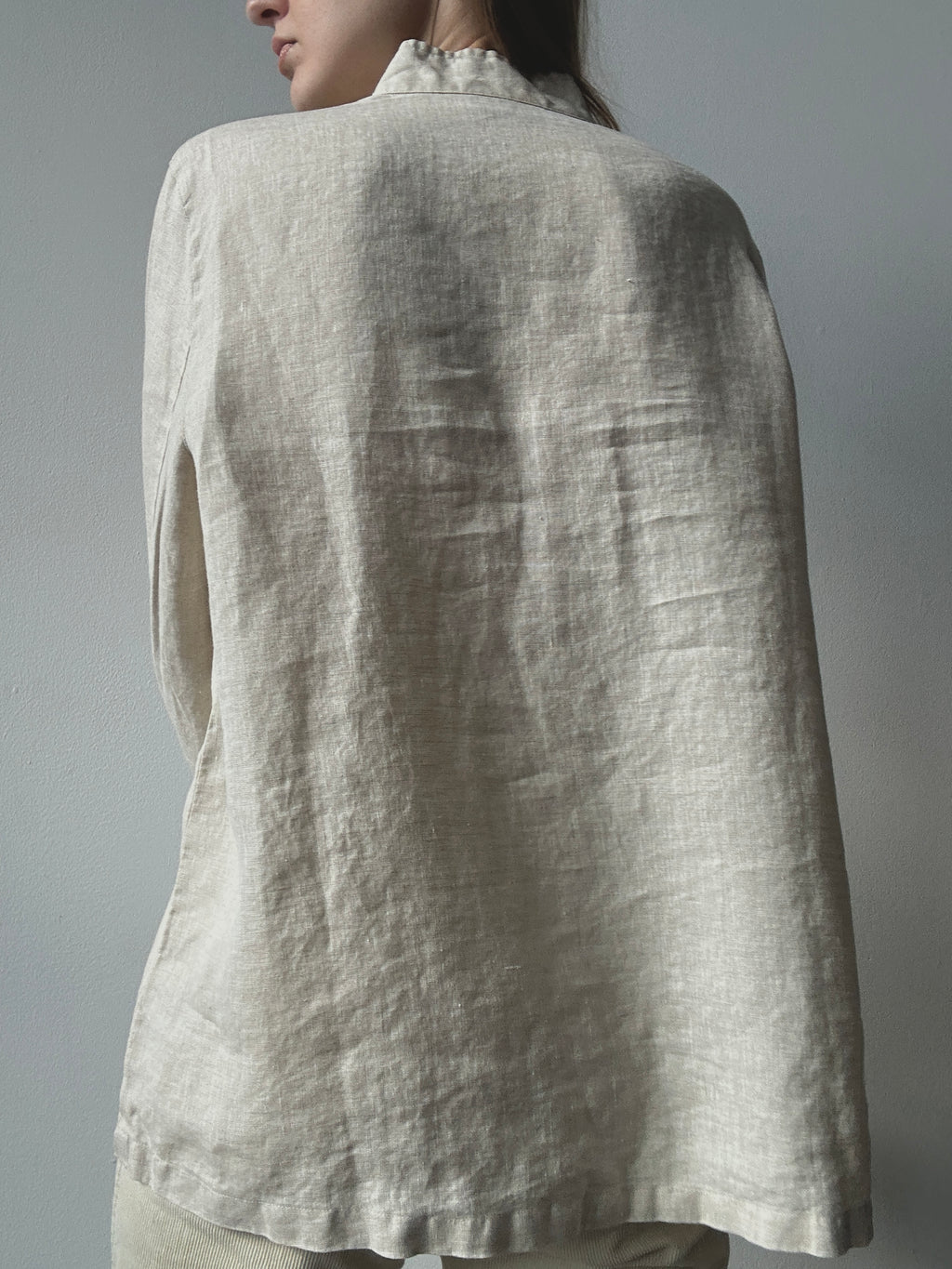 LINEN BUTTON UP